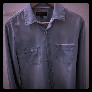 Mens light blue denim button up shirt small.